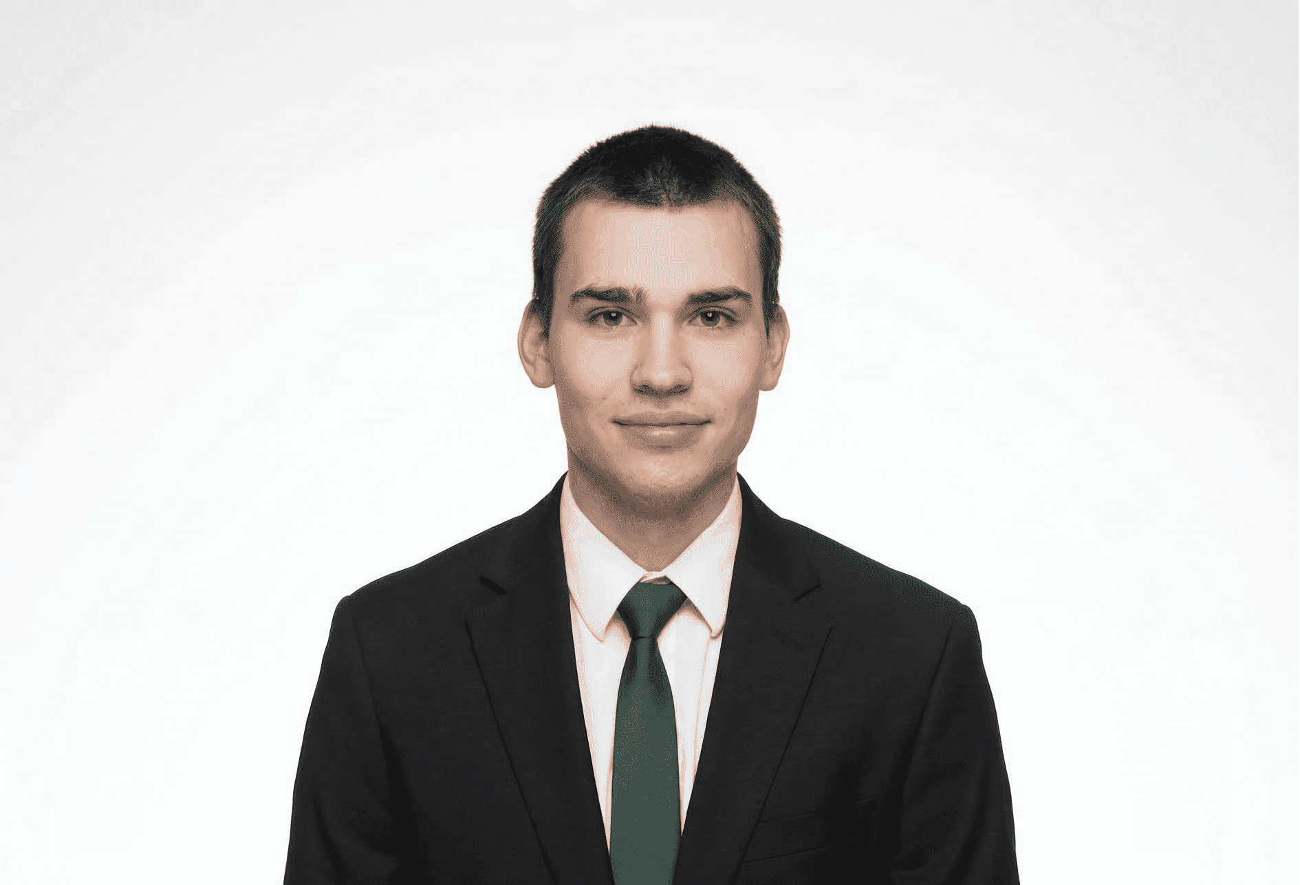 Profil Agenta: Kamil Śmieszniak Ekspert Rynku Nieruchomości: Kamil Śmieszniak